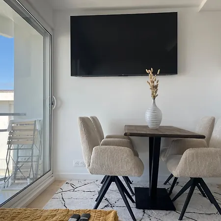 Le 912 Face Avec Balcon アパート *