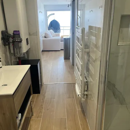 Le 912 Face Avec Balcon Apartment *
